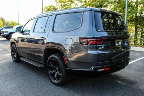 More photos of 2024 Jeep Wagoneer Series II at ALM GMC South, GA