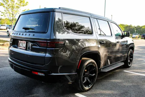 More photos of 2024 Jeep Wagoneer Series II at ALM GMC South, GA