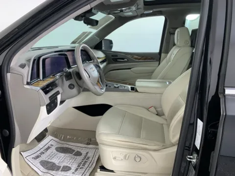 More photos of 2021 Cadillac Escalade Premium Luxury Platinum at ALM GMC South, GA