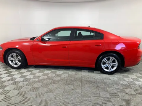 More photos of 2022 Dodge Charger SXT at ALM GMC South, GA