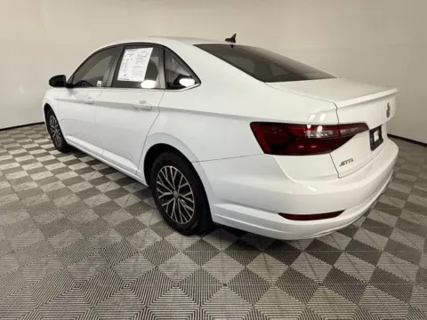 More photos of 2021 Volkswagen Jetta 1.4T S at ALM Mazda South, GA