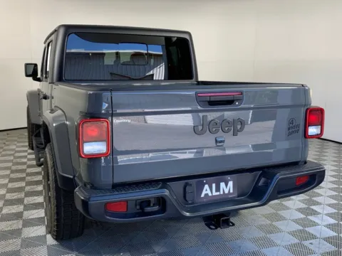 More photos of 2023 Jeep Gladiator Willys at ALM Mazda South, GA