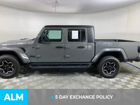 More photos of 2023 Jeep Gladiator Willys at ALM Mazda South, GA