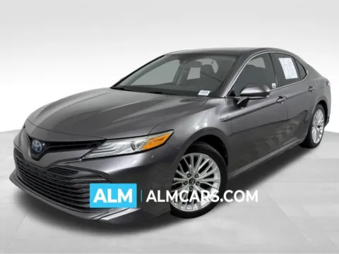 Gray 2019 Toyota Camry Hybrid XLE for sale in Morrow, GA