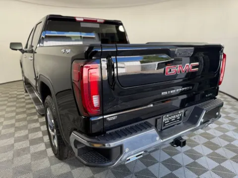 More photos of 2025 GMC Sierra 1500 SLT at ALM Mazda South, GA