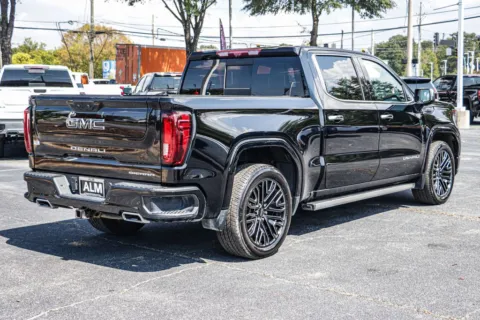More photos of 2022 GMC Sierra 1500 Denali Ultimate at ALM Mazda South, GA