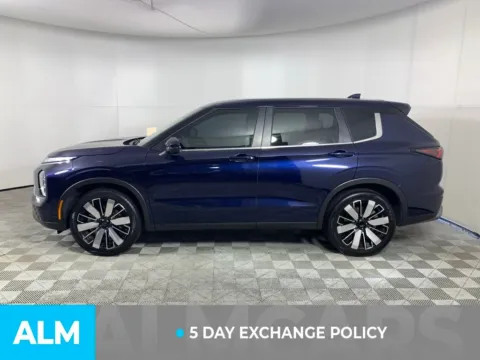 More photos of 2025 Mitsubishi Outlander SE at ALM Mazda South, GA