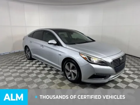 More photos of 2017 Hyundai Sonata Hybrid Limited at ALM Mazda South, GA