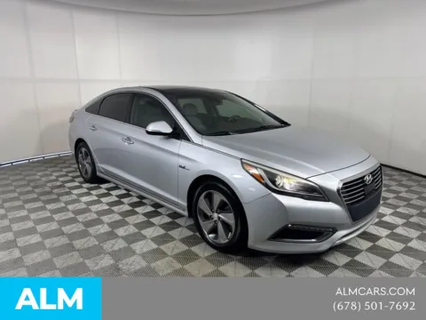 More photos of 2017 Hyundai Sonata Hybrid Limited at ALM Mazda South, GA