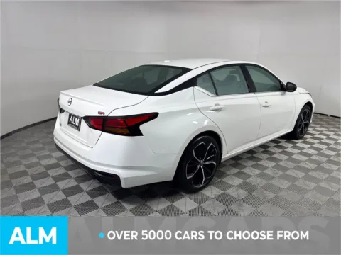 More photos of 2025 Nissan Altima 2.5 SR at ALM Mazda South, GA