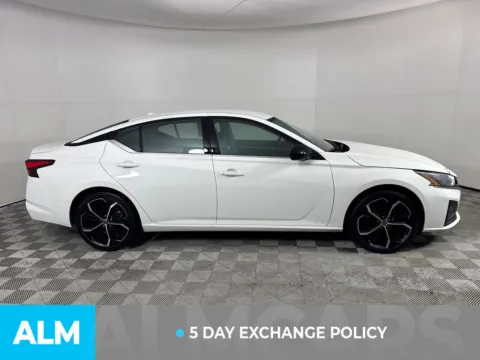 More photos of 2025 Nissan Altima 2.5 SR at ALM Mazda South, GA