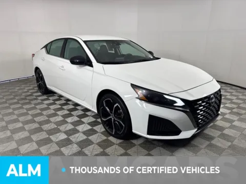 More photos of 2025 Nissan Altima 2.5 SR at ALM Mazda South, GA