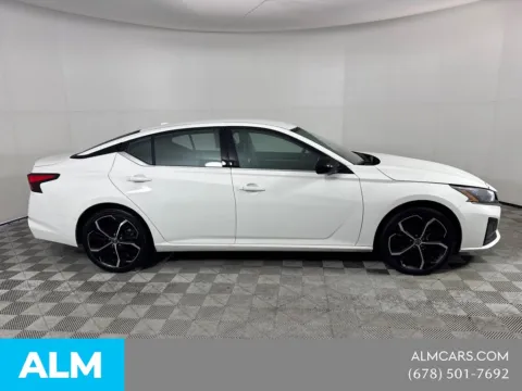 More photos of 2025 Nissan Altima 2.5 SR at ALM Mazda South, GA