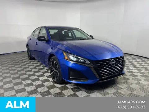 More photos of 2025 Nissan Altima 2.5 SR at ALM Mazda South, GA