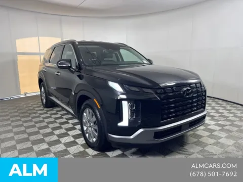 More photos of 2025 Hyundai Palisade SEL at ALM Mazda South, GA