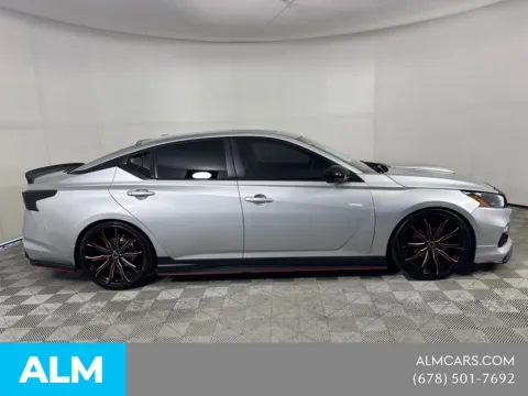 More photos of 2022 Nissan Altima 2.0 SR at ALM Mazda South, GA