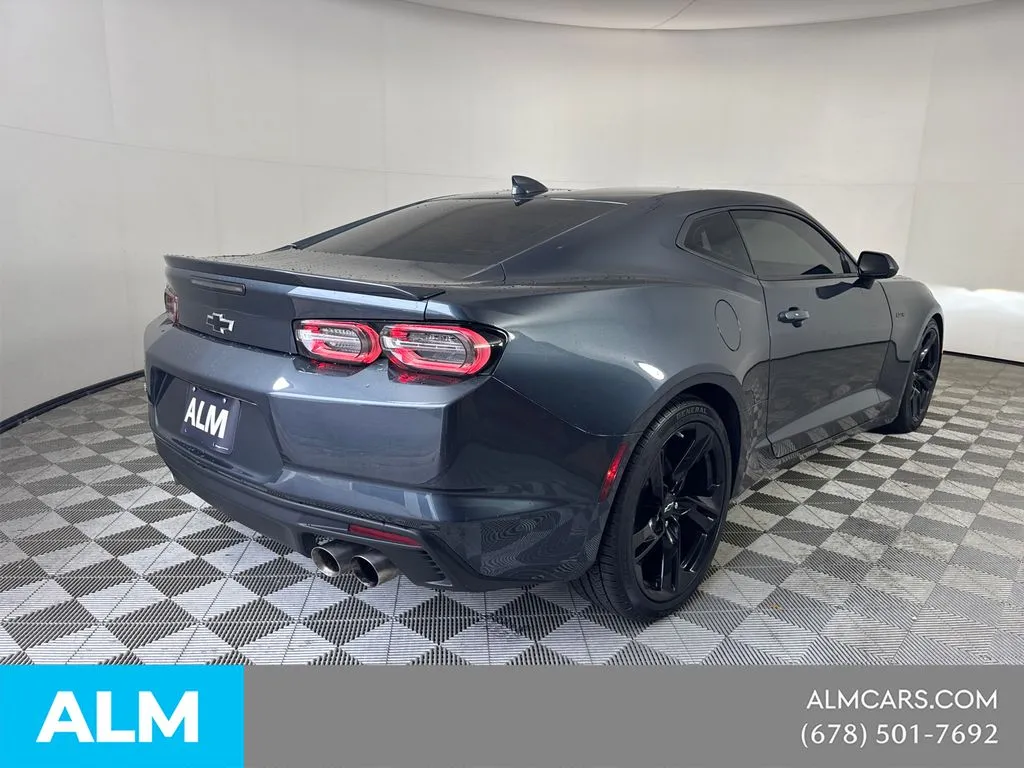 2022 Chevrolet Camaro LT1 - Photo 6