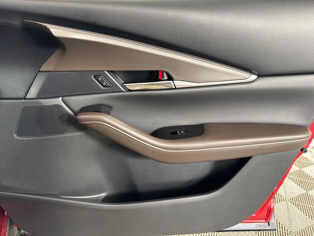 2023 Mazda CX-30 Premium - Photo 15