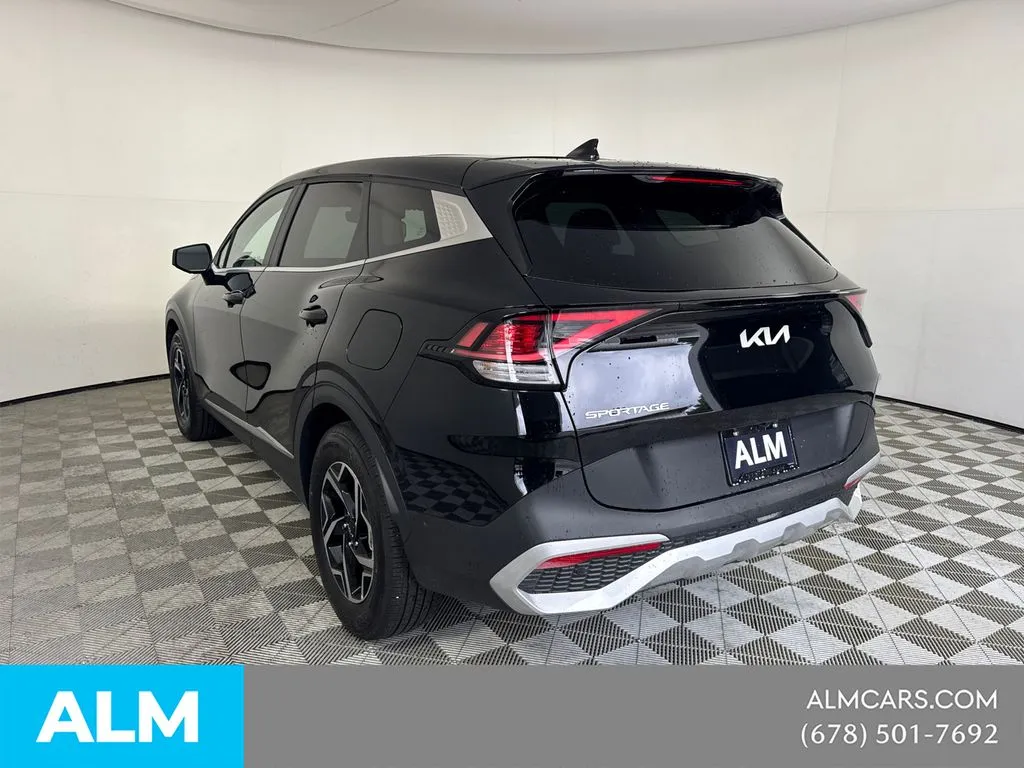 2025 Kia Sportage LX - Photo 9