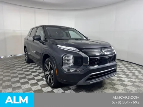 More photos of 2025 Mitsubishi Outlander SE at ALM Mazda South, GA