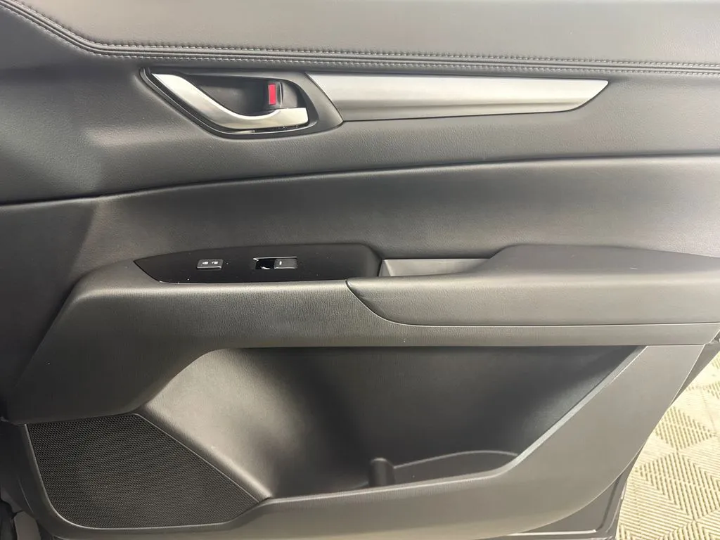 2023 Mazda CX-5 S Preferred package - Photo 15