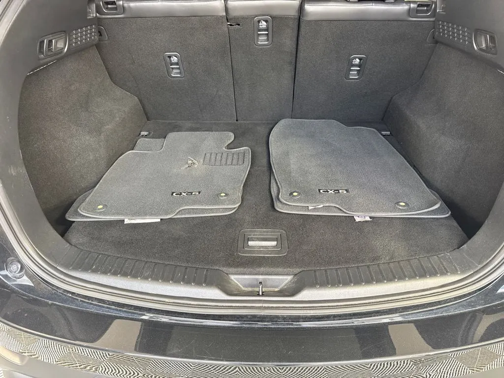 2023 Mazda CX-5 S Preferred package - Photo 19