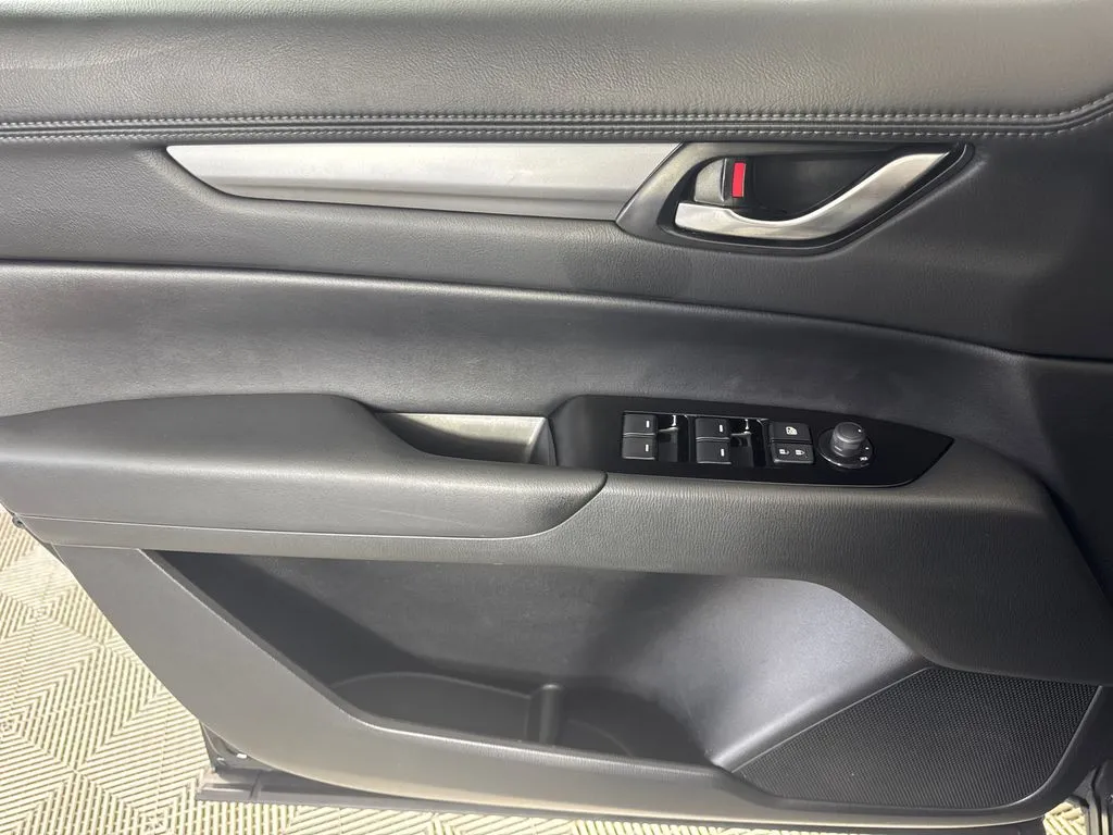 2023 Mazda CX-5 S Preferred package - Photo 11