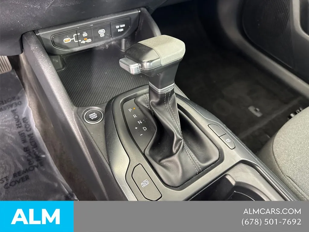 2025 Kia K4 LXS - Photo 33