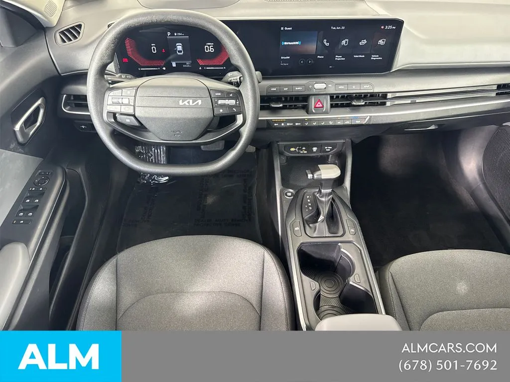 2025 Kia K4 LXS - Photo 25