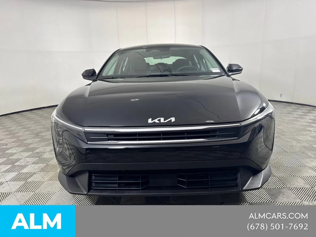 2025 Kia K4 LXS - Photo 3
