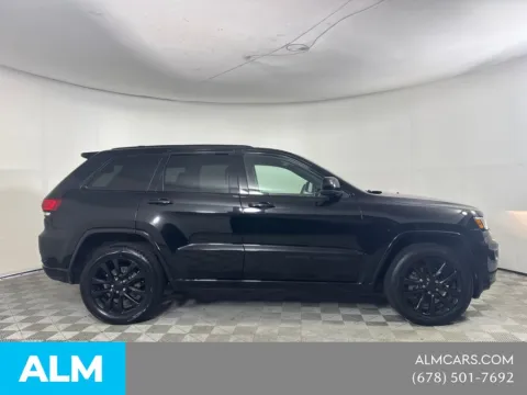 More photos of 2017 Jeep Grand Cherokee Altitude at ALM Mazda South, GA