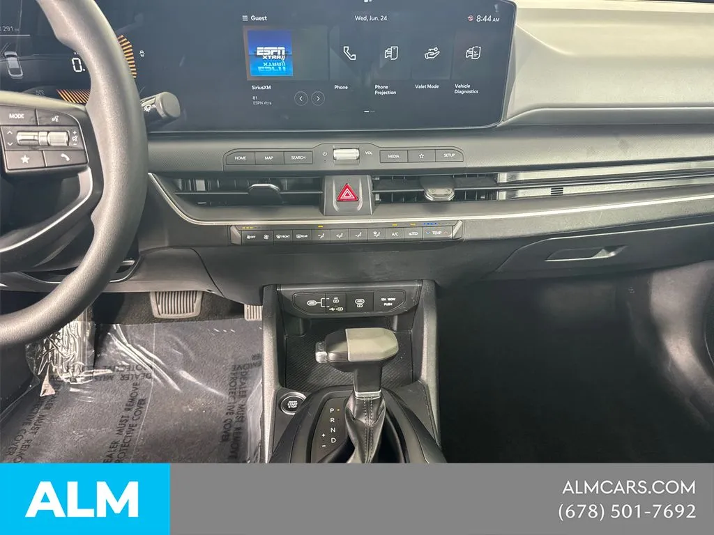 2025 Kia K4 LXS - Photo 31