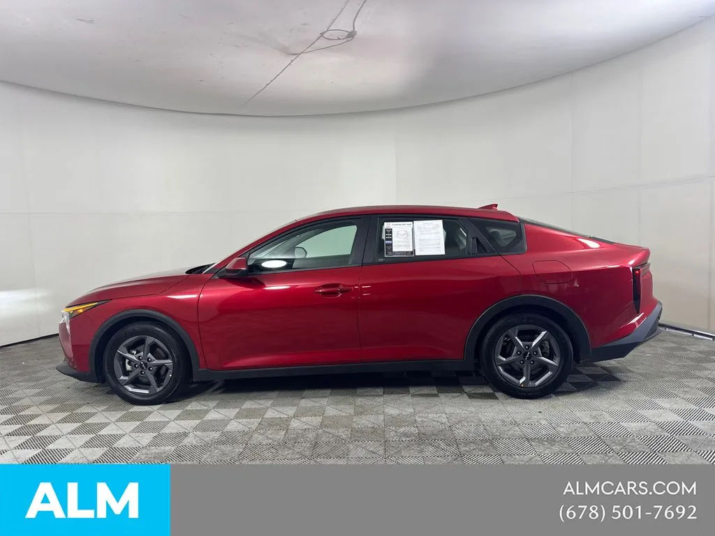 2025 Kia K4 LXS - Photo 10