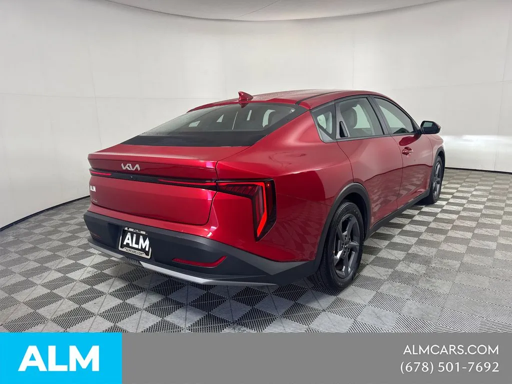 2025 Kia K4 LXS - Photo 5