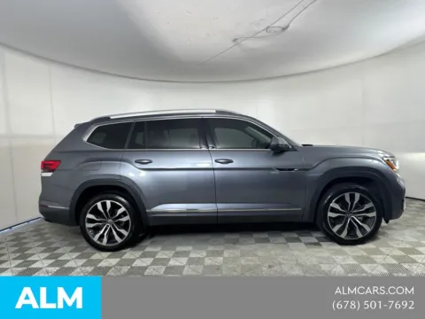 More photos of 2022 Volkswagen Atlas 3.6L V6 SEL Premium R-Line at ALM Mazda South, GA