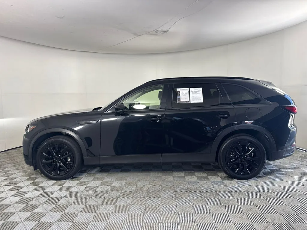 2026 Mazda CX-90 Premium Package - Photo 9
