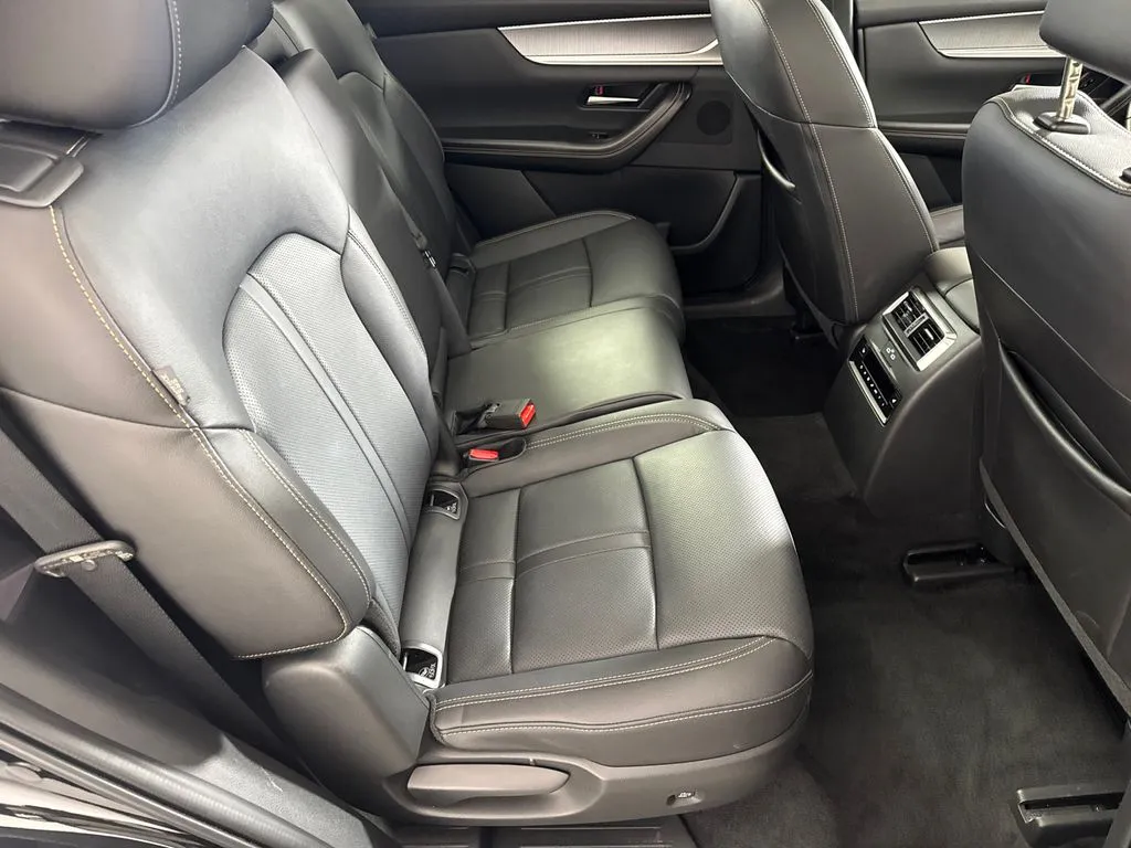 2026 Mazda CX-90 Premium Package - Photo 16