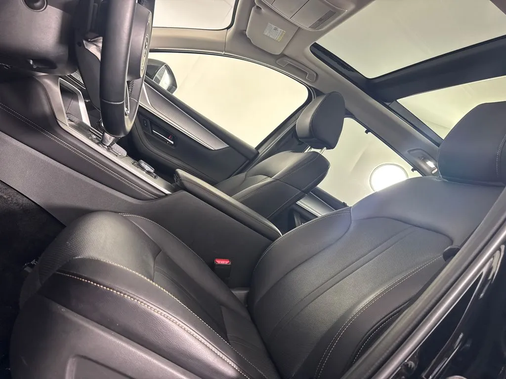 2026 Mazda CX-90 Premium Package - Photo 35