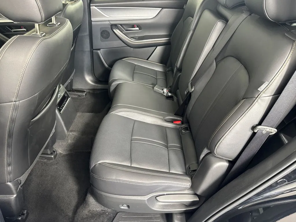 2026 Mazda CX-90 Premium Package - Photo 21