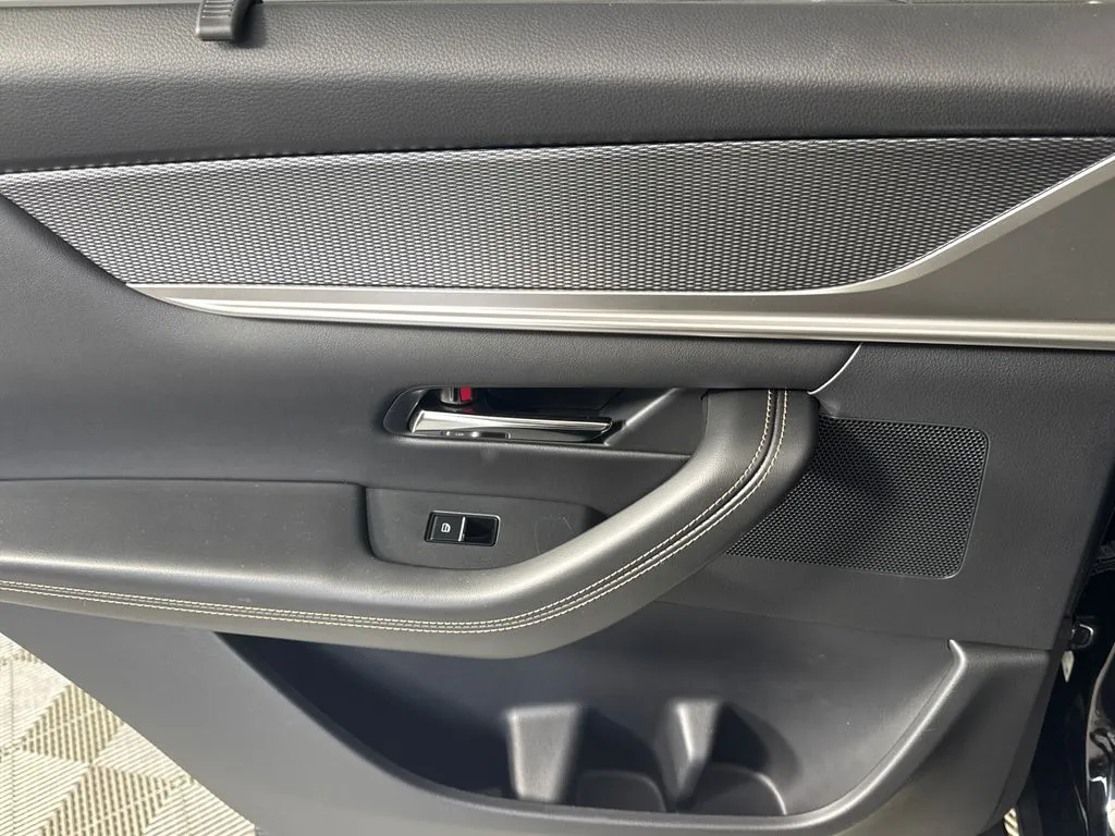 2026 Mazda CX-90 Premium Package - Photo 22