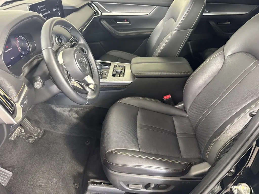2026 Mazda CX-90 Premium Package - Photo 10
