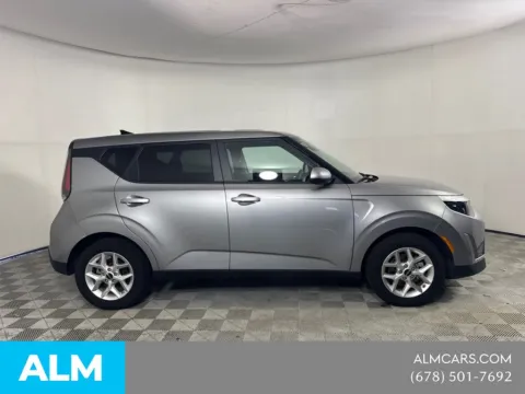 More photos of 2025 Kia Soul LX at ALM Mazda South, GA