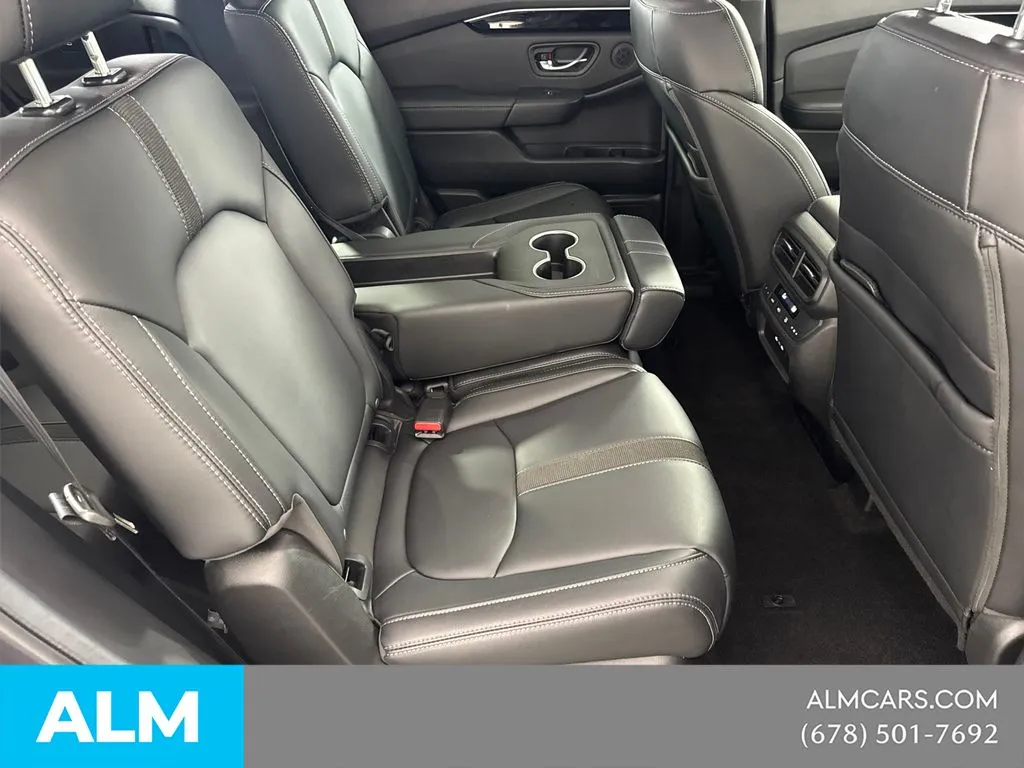 2025 Honda Pilot EX-L - Photo 18