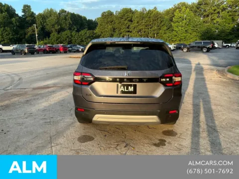 More photos of 2025 Honda Pilot EX-L at ALM Mazda South, GA