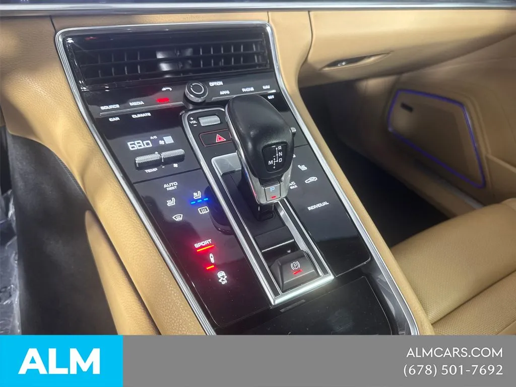 2018 Porsche Panamera 4 - Photo 36