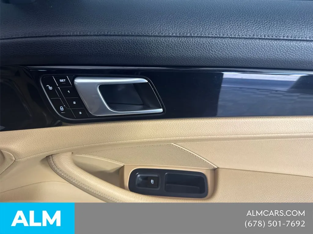 2018 Porsche Panamera 4 - Photo 17