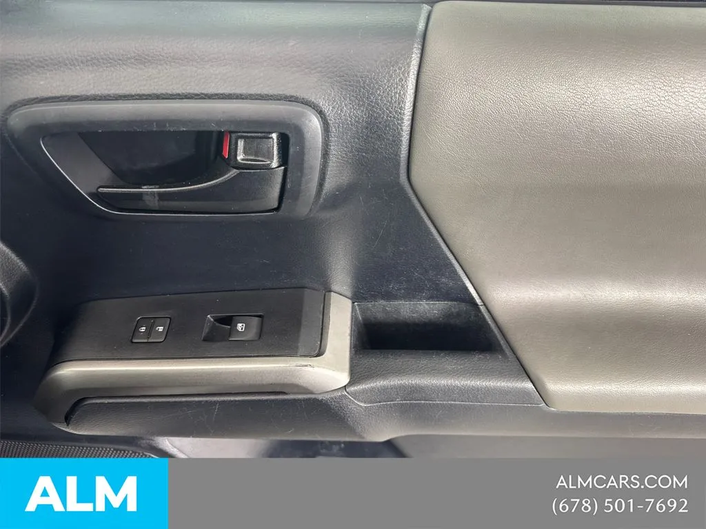 2019 Toyota Tacoma SR5 - Photo 17