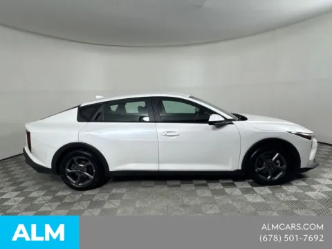 More photos of 2025 Kia K4 LXS at ALM Mazda South, GA