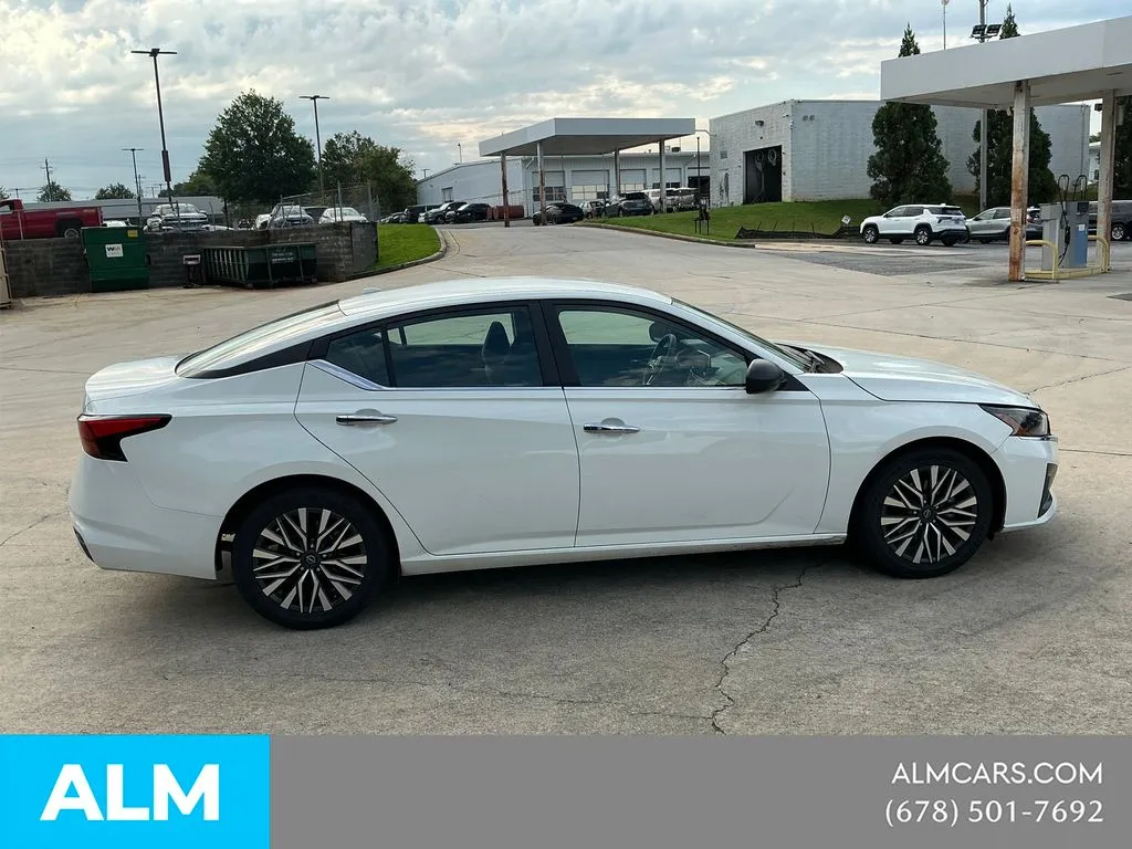 2025 Nissan Altima SV - Photo 7
