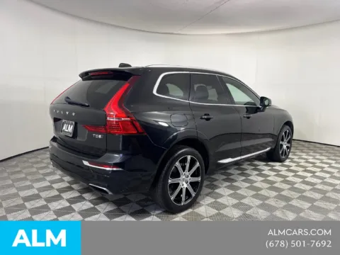 More photos of 2018 Volvo XC60 T5 Inscription at ALM Mazda South, GA